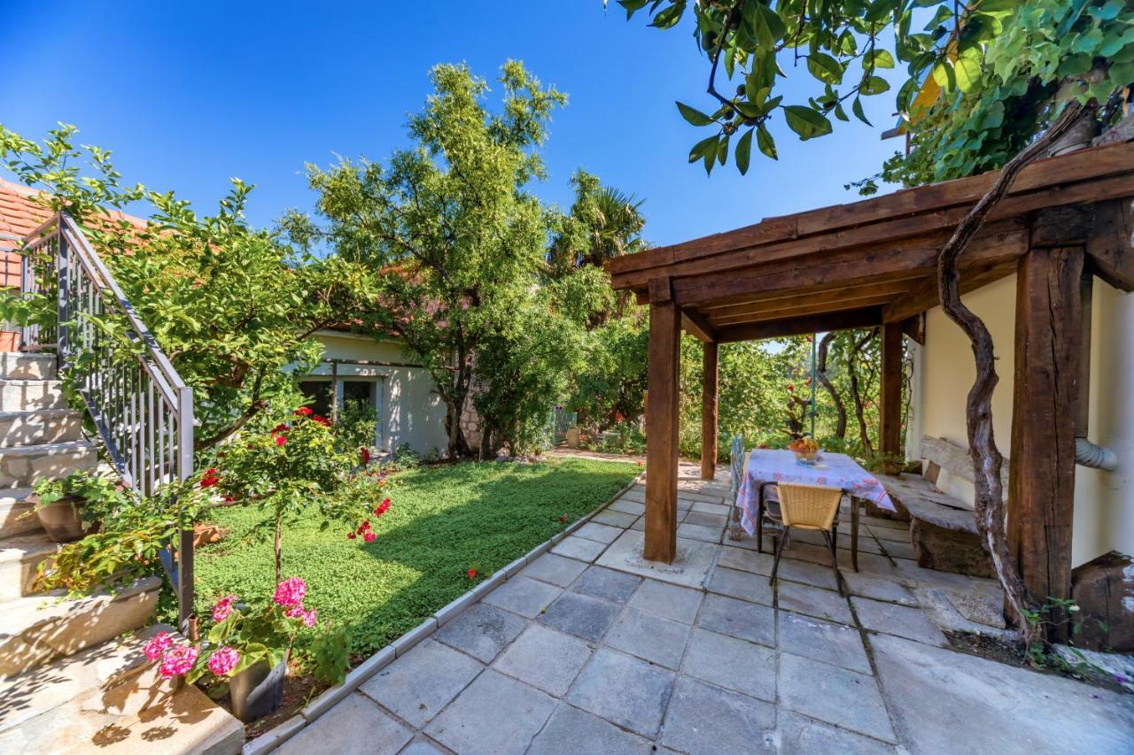 Apartment Magazini Petrovac Екстер'єр фото