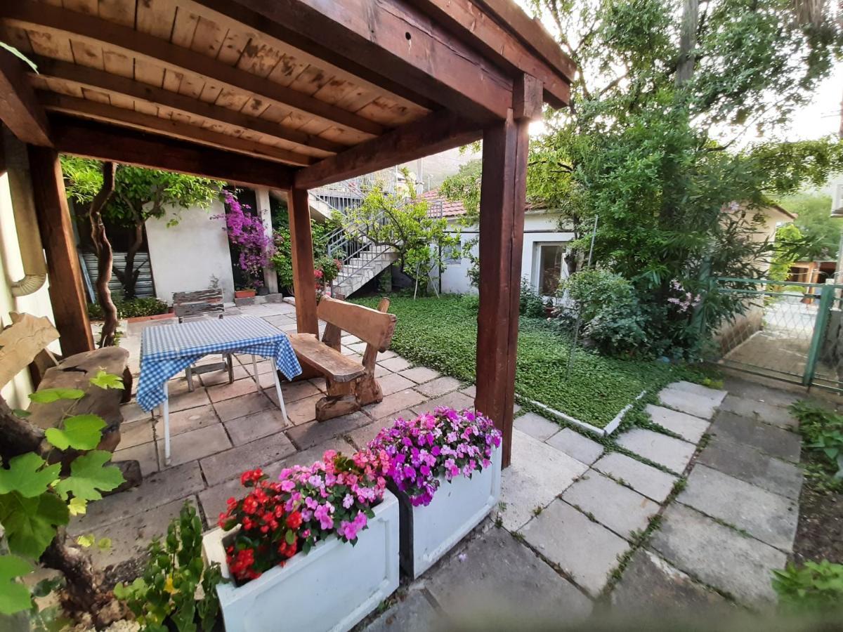 Apartment Magazini Petrovac Екстер'єр фото