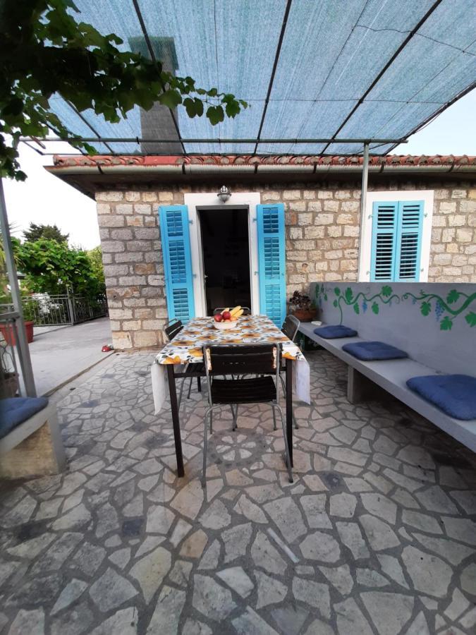 Apartment Magazini Petrovac Екстер'єр фото